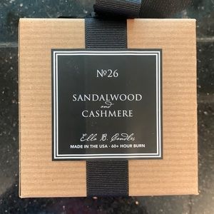 Ella B. Candles No 26 Sandalwood and Cashmere